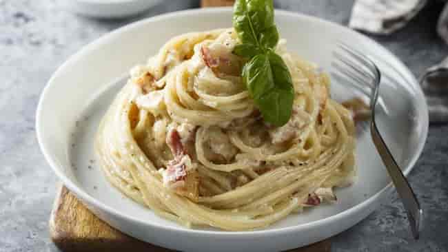 spaghetti-carbonara-min